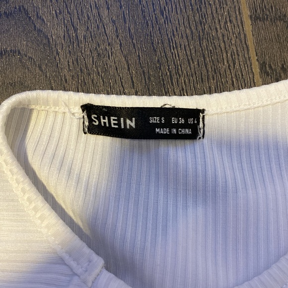 white crop top - Picture 3 of 3